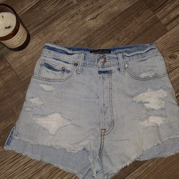 Abercrombie & Fitch High Rise Short Shorts 😍😍😍